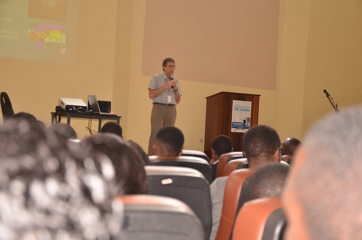 Icmda2's tweet photo. Dr. @peter15140342 on a wonderful presentation "Jesus's call to Christians doctors", brought to our attention the fact that, people who work in the hospital might never go to church, what do we do with that amazing opportunity? @icmdanet #ICMDAEAC2019 https://t.co/yZpFrlCimX