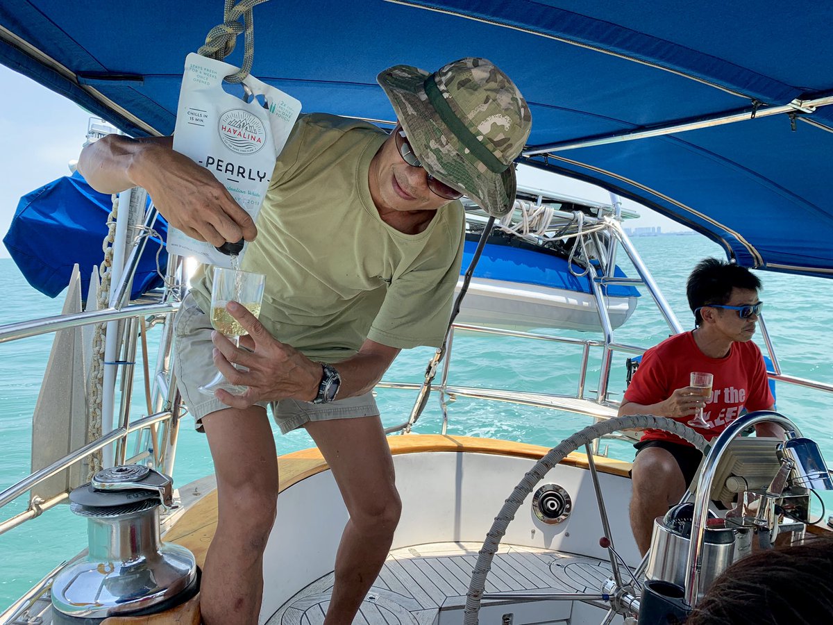 HavalinaW's tweet photo. Good Friday cruise aboard SV Sunrise. Fuelled by 15 knot northwesterlies and a few litres of Havalina. #havalina #havalinalife #chardonnnay #boatlife #sailing #yachting https://t.co/NQXelmRjTx