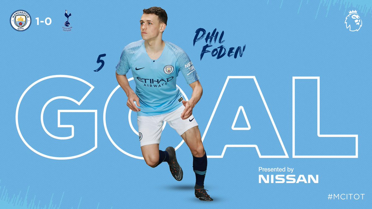 ManCityJP's tweet photo. 5分｜右サイドでボールを受けたベルナルドが中に切り込み、左足で柔らかい浮き球のパス。フリーのアグエロが頭で折り返し、飛び込んだフォーデンがネットを揺らしてシティ先制⚽️

🔵 1-0 ⚪️ #MCITOT #mancity https://t.co/HE2v2BwOcJ