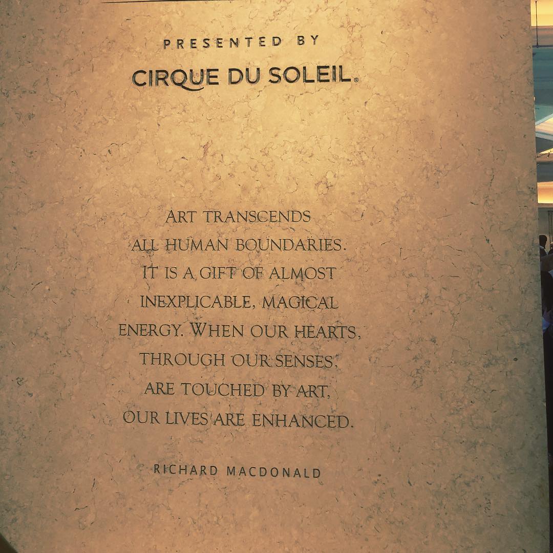 MayuriUpadhya's tweet photo. In awe!!! 

#ChoreographerMemories #MayuriUpadhya #Inspiration #CirqueDuSoleil #RichardMacDonald #DanceLife #DanceCreation #DanceSculpture #ArtAndLife #DanceDiaries #LasVegas https://t.co/Q8roeRywGb