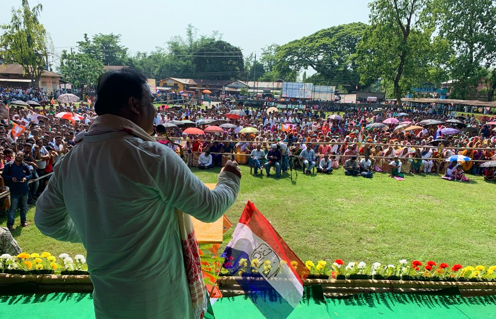himantabiswa's tweet photo. Hats off to the people of #Bhabanipur
You’ve been supportive & loyal to @BJP4Assam & your presence here gives me an assurance that you will vote for Smt @BrahmaPramila
NE has always been blessed by PM @narendramodi & will continue to be.
আকৌ এবাৰ মোদী চৰকাৰ
#AssamCampaign https://t.co/27vHcvYpVs