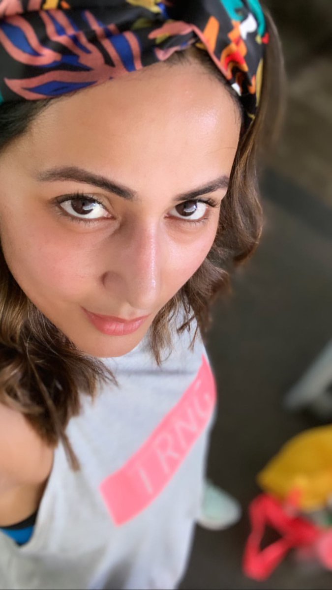 imkkamil12's tweet photo. Beautiful Smile 😊💗🌹
#Hinakhan
#GymDiaries
#GymSwagger
#HinaKhanupdate
#InstaUpdate
@eyehinakhan @_hinakhanteam
@Hinaholics @_TeamHina
@HeenaHk199 @naksh_aliya https://t.co/z3ZVKNyMt2