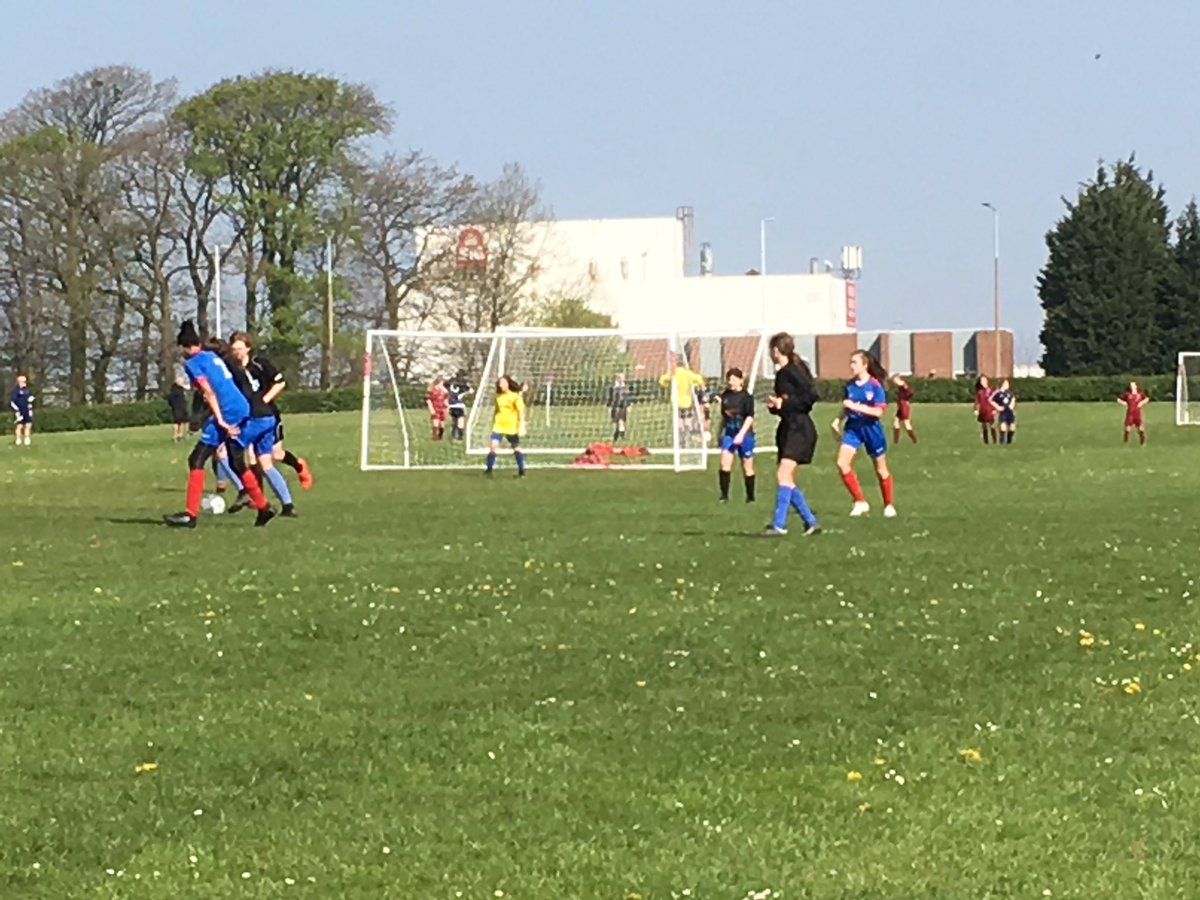 CgflWirral's tweet photo. U13s action @CammellLairdLFC @brom_jfc @Cheshire_FA https://t.co/M1kskLvJu6