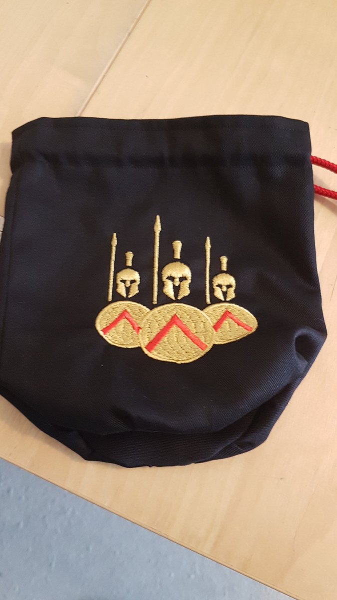 HobbsTheGamer's tweet photo. I forgot to mention that I received this fantastic dice bag last week from @GooseSaddle https://t.co/nN6mrJOEEP
