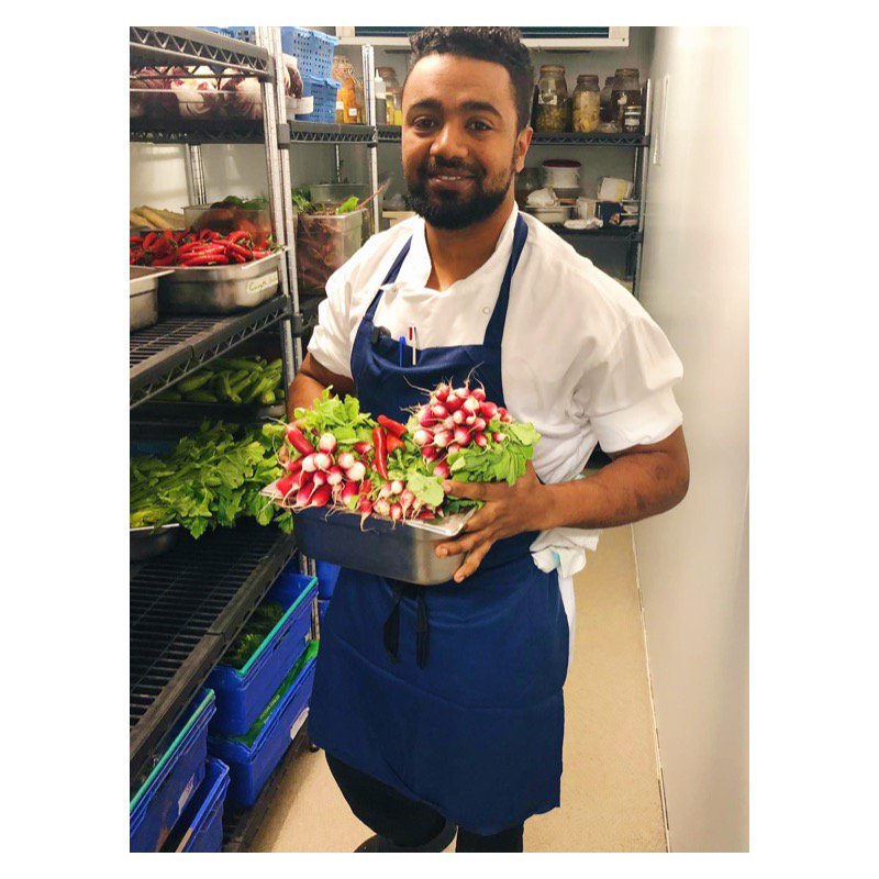 Spring_LDN's tweet photo. Meet our #JuniorSousChef Tedros, an invaluable and joyful part of our #BOHTeam, with an excellent knowledge of produce and a love for transforming meat and fish into delicious dishes ✨ https://t.co/KgudYxr8Bh