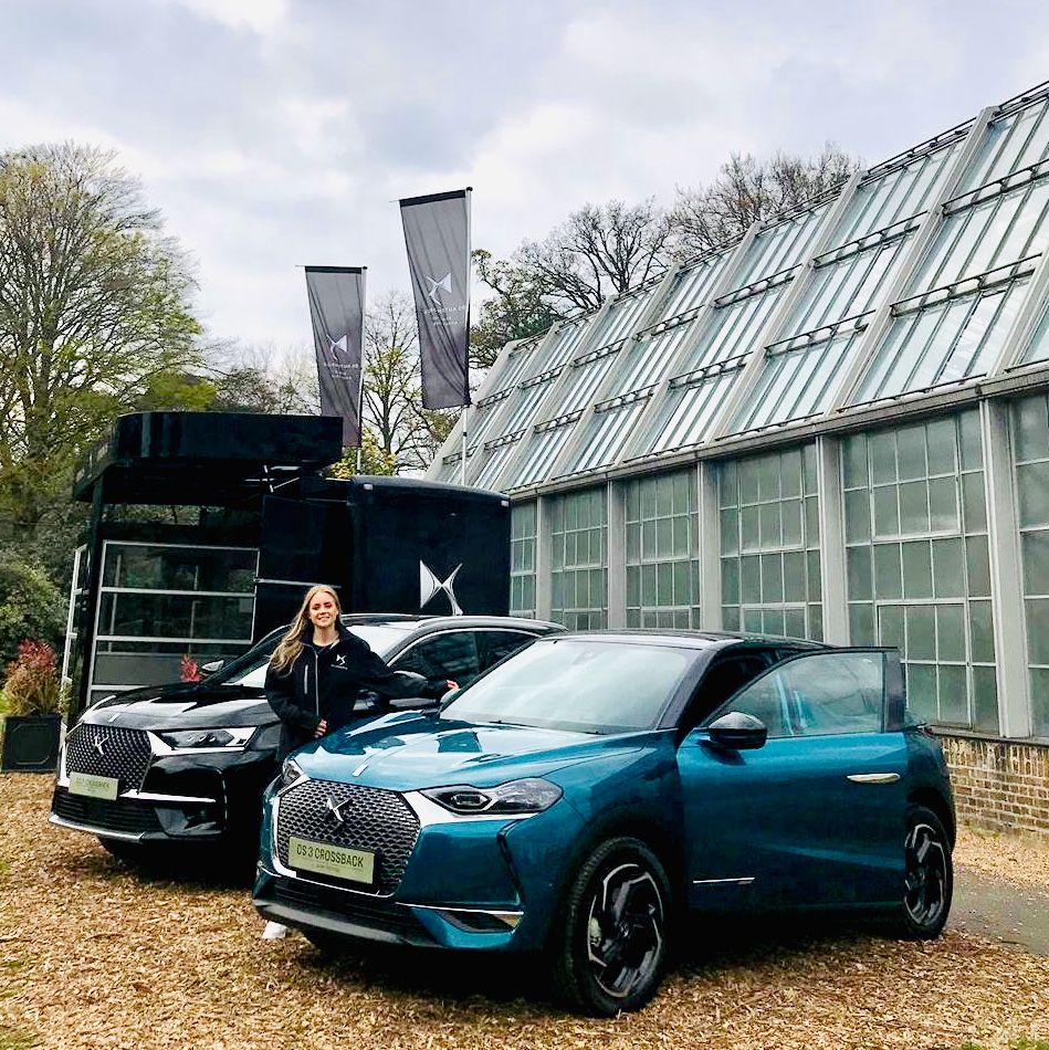 AnnSavvaGroup's tweet photo. #HappySaturday everyone! ☀️ Its a beautiful day to visit our lovely lady @AnnieSatinet at @kewgardens with @DS_UK_Official 

#visitlondon #easterholidays #daysout #Chihuly #exhibition #dsautomobiles #OnlyYou #CLUBPRIVILEGE #DS3 #DS7 #brandexperience #luxurybranding #eventprofs https://t.co/koXWKLJFGR