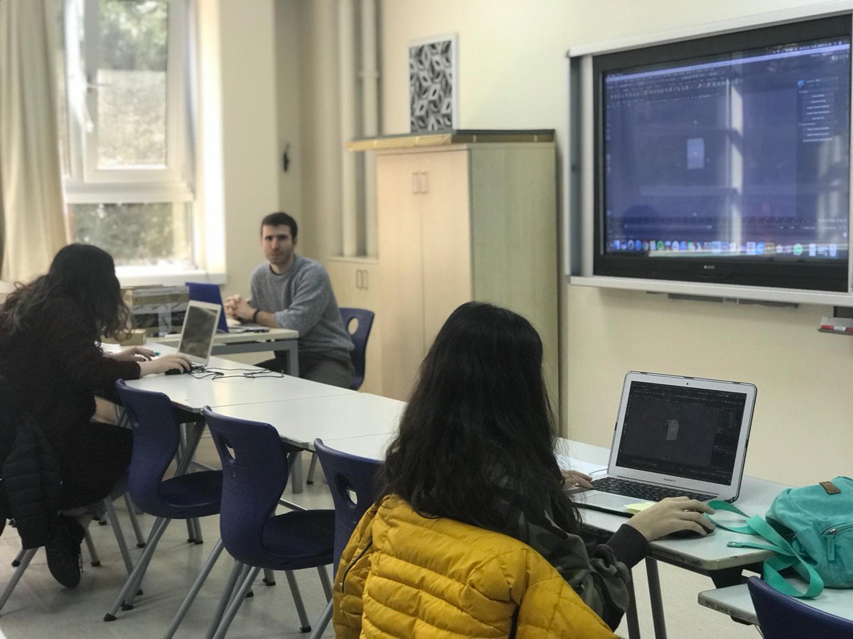 HisarCS's tweet photo. We are stronger with the support of our alumni! Our "3D Design with Maya" workshop is held by one of our alumni who is a professional designer.
#codingsummit #coding #maya #3Ddesign #autodeskmaya #HisarCS #ComeToHisarCS https://t.co/x0XzjxeHfc