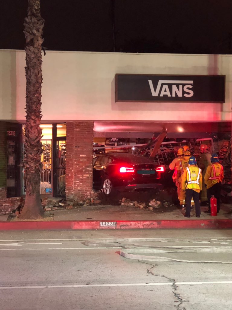 vans store washington blvd