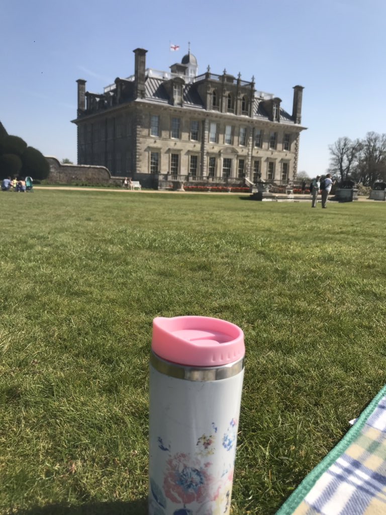 emmac615's tweet photo. @NTKingstonLacy Morning cuppa with a view #favouriteplace #easterweekend #earlgrey #sun 😊 https://t.co/wSqyQ5jTBR