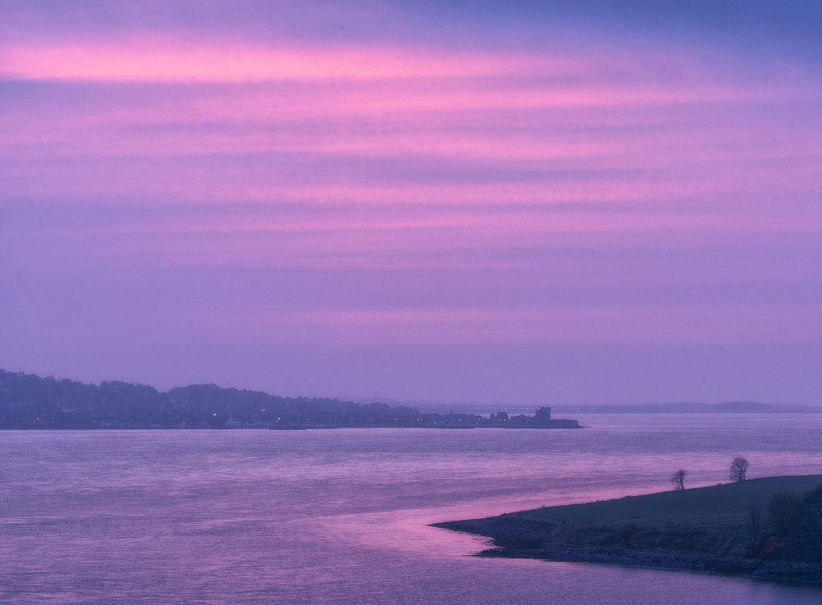 achnahaird2's tweet photo. A wee sequence of shots taken from the Tay Bridge at sunrise yesterday morning. #tonsof colour @VisitScotland @ScotsMagazine https://t.co/wojHxIZiqK