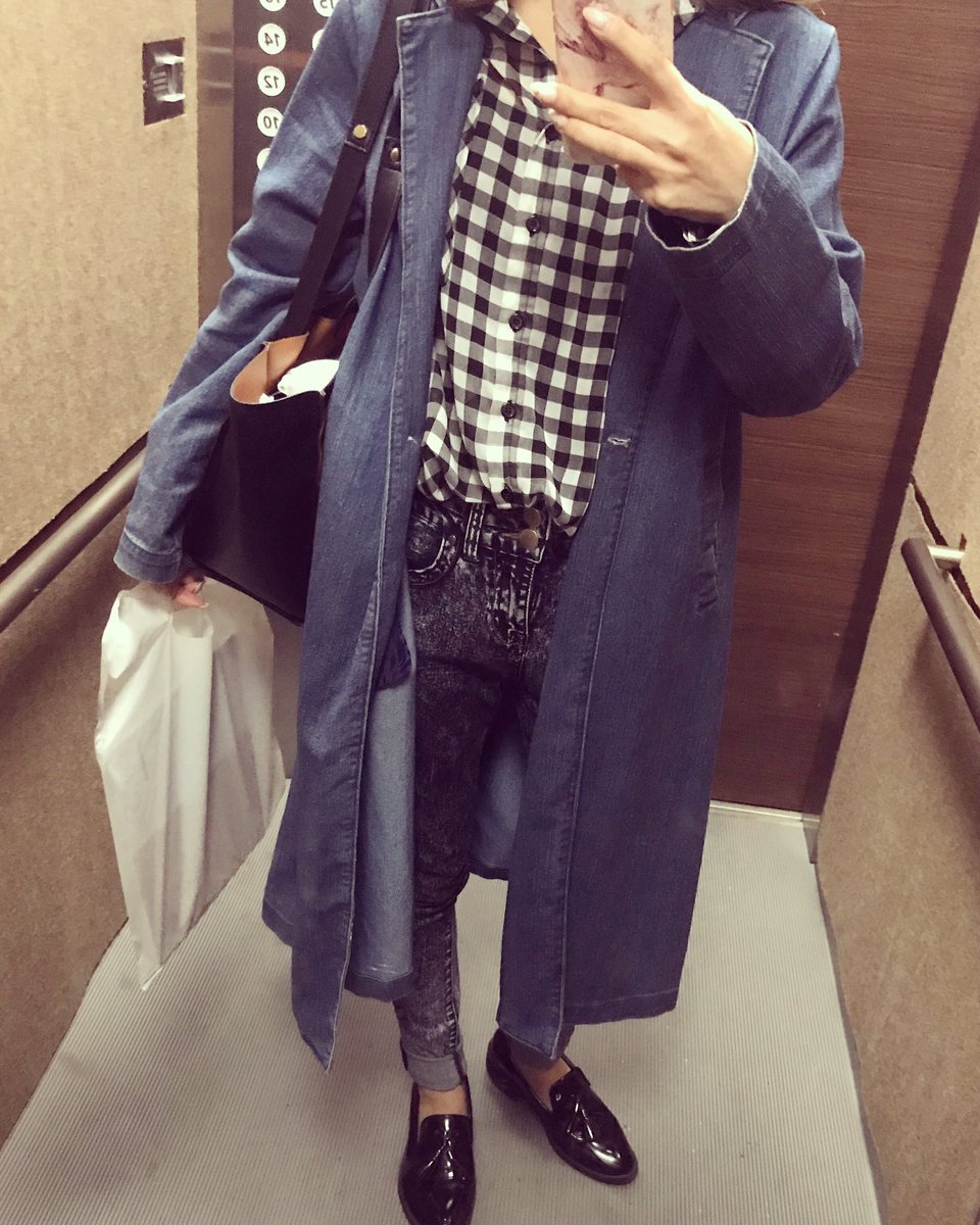 tomotter43's tweet image. いつかのコーデ。
最近デニム×デニムがマイブーム。

co..#anotheredition
sh..@EGOIST_OFFICIAL
pt..@forever21japan

そんでやっぱり
メンズ服のお店で働きたい。
レディースより魅力を感じるし
メンズのコーディネートが得意。

週一でWワークさせてくれる
ショップないかなー..ないよね...涙