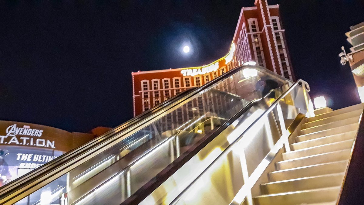 (Photo taken on 3/22/2019) I took  beautiful shot of <a href="/TIvegas/">Treasure Island</a> with the moon above their hotel and #casino building. This capture was taken from across the bridge leading to the North Entrance of T.I. on the #LasVegasStrip at 3:43 AM. #Nevada