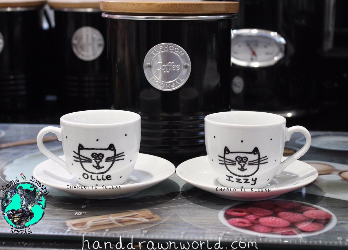 Wake up and smell the coffee!

Hand drawn porcelain #espressocups and saucer set with #cats design, can be personalised or left plain 💕

Shop: etsy.com/uk/listing/628…

#catlovers #UKGiftAM #UKGiftHour #caturday