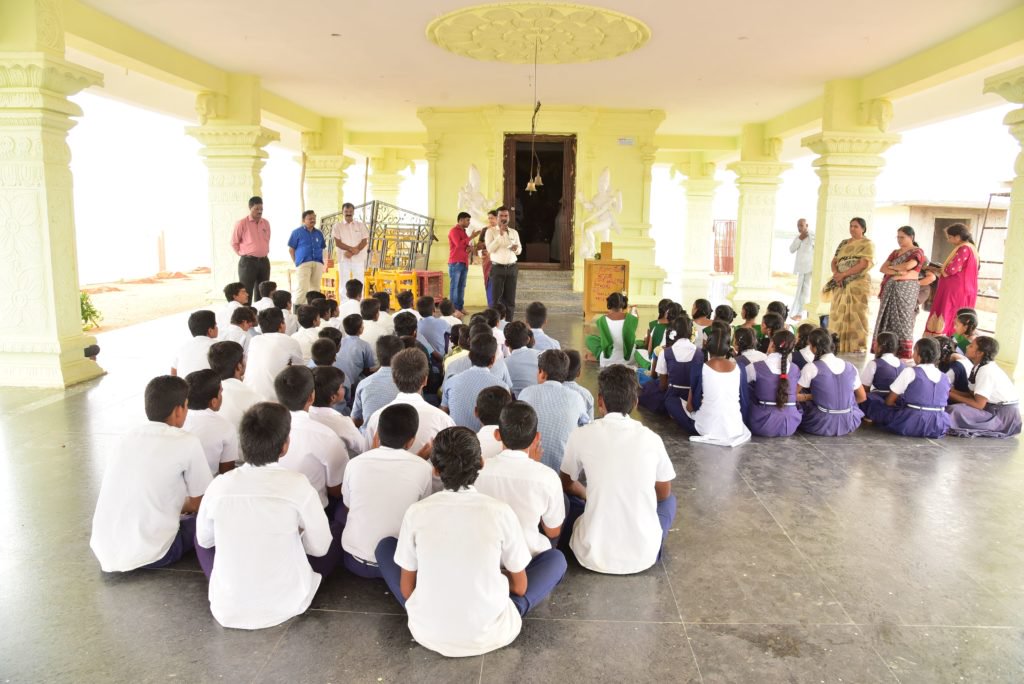 cgrindiaimpact's tweet photo. Mallappagutta Green Soldiers Motivation Meeting.
For more info: https://t.co/Ju8DDhd3xk
#CouncilforGreenRevolution #Sustainable #Environment #EnvironmentalProtection #Plantation #SustainableDevelopment
#EnvironmentalprotectionandConservation #PlantationofTrees #SaveTrees https://t.co/pWtTY1dXIl