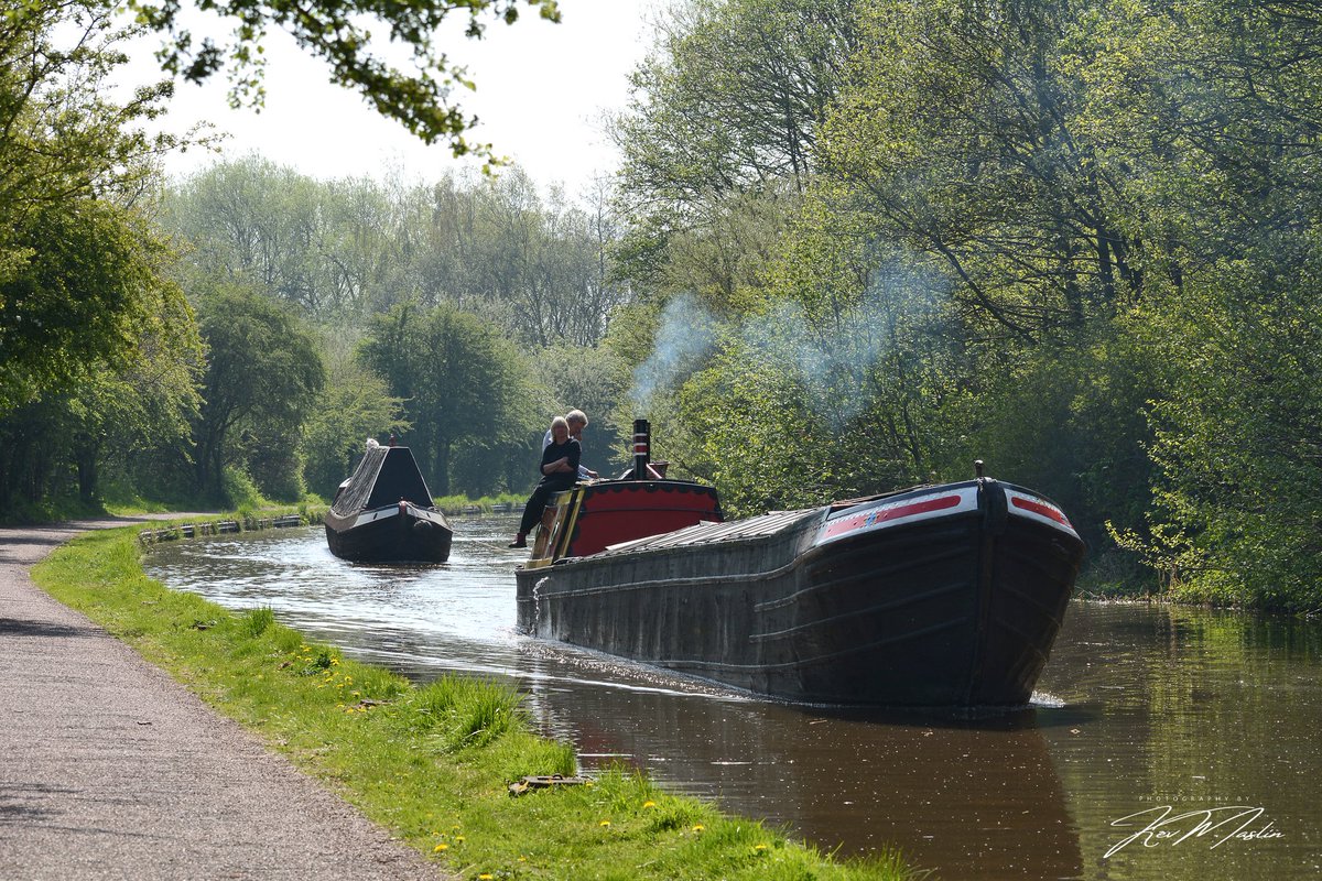 Buckden and Saturn approaching <a href="/NWMuseum/">National Waterways Museum</a> on #GoodFriday one of several hundred images captured on the annual run from #Chester to #EllesmerePort.
<a href="/waterwaysworld/">Waterways World</a> 
<a href="/HistoricNBClub/">HNBC</a> 
<a href="/albiondumsday/">Andrew Denny</a> 
<a href="/CRTBoating/">Canal & River Trust Boating</a> 
<a href="/CanalRiverTrust/">Canal & River Trust</a>