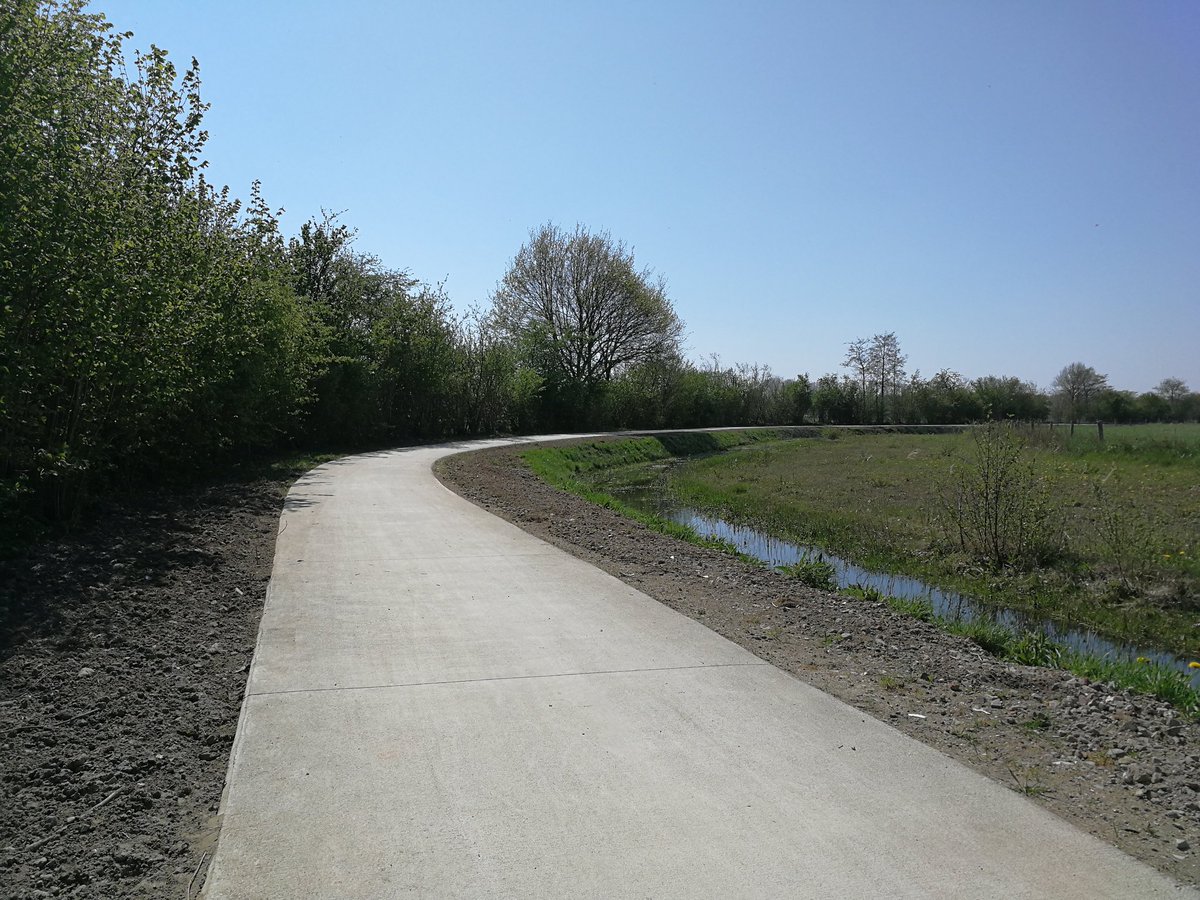 Tijdens de winter heeft @Strukton diverse betonfietspaden aangelegd in de <a href="/gemeente_Voorst/">Gemeente Voorst</a> deze kunnen nu optimaal gebruikt worden