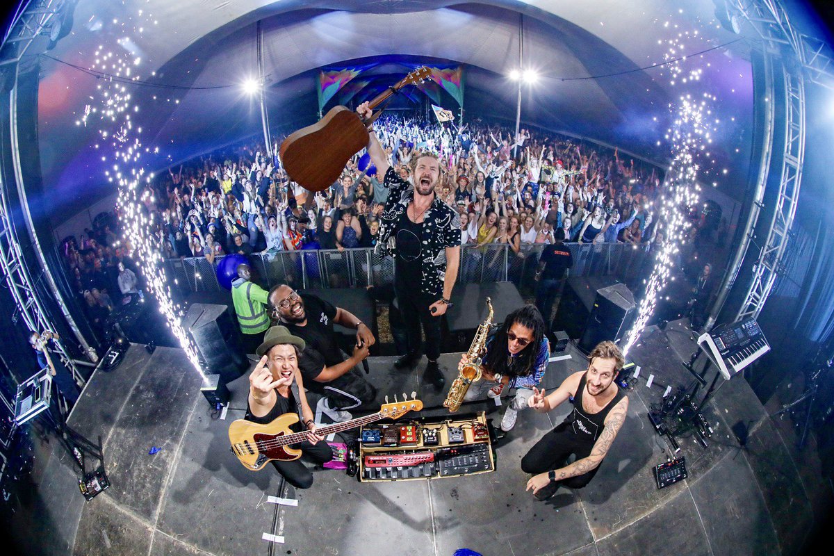 JeremyLoops's tweet image. Homecoming! 🔥 Hello SA. ❤️✊🏼 Headlining Splashy Fen 2019. #monumental #firstofmany 📸: @AlNicoll @splashyfen