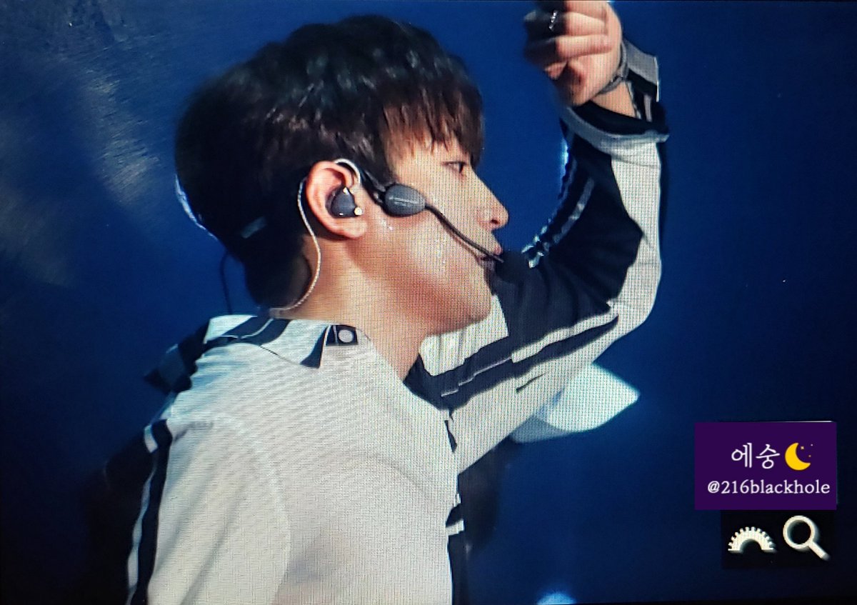 216blackhole's tweet photo. 190420 신화콘서트 프리뷰

어나덜 레벨입니다 정말 

#신화 #에릭 #문정혁 https://t.co/XubHEiS4GH