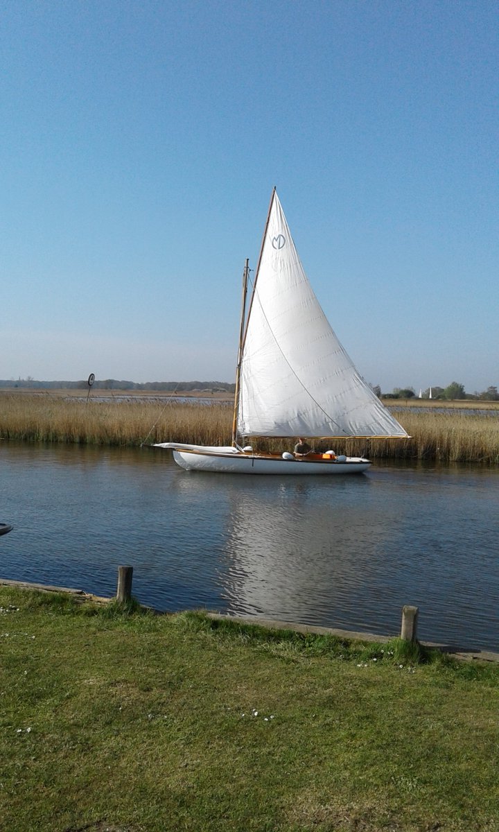 marthamboats's tweet photo. Half deckers have been popular today! A great way to have a day sailing on the Broads!
#sailing
#halfdeckers
#sailboat
#boating
#dayboat https://t.co/jvdx3pij6r