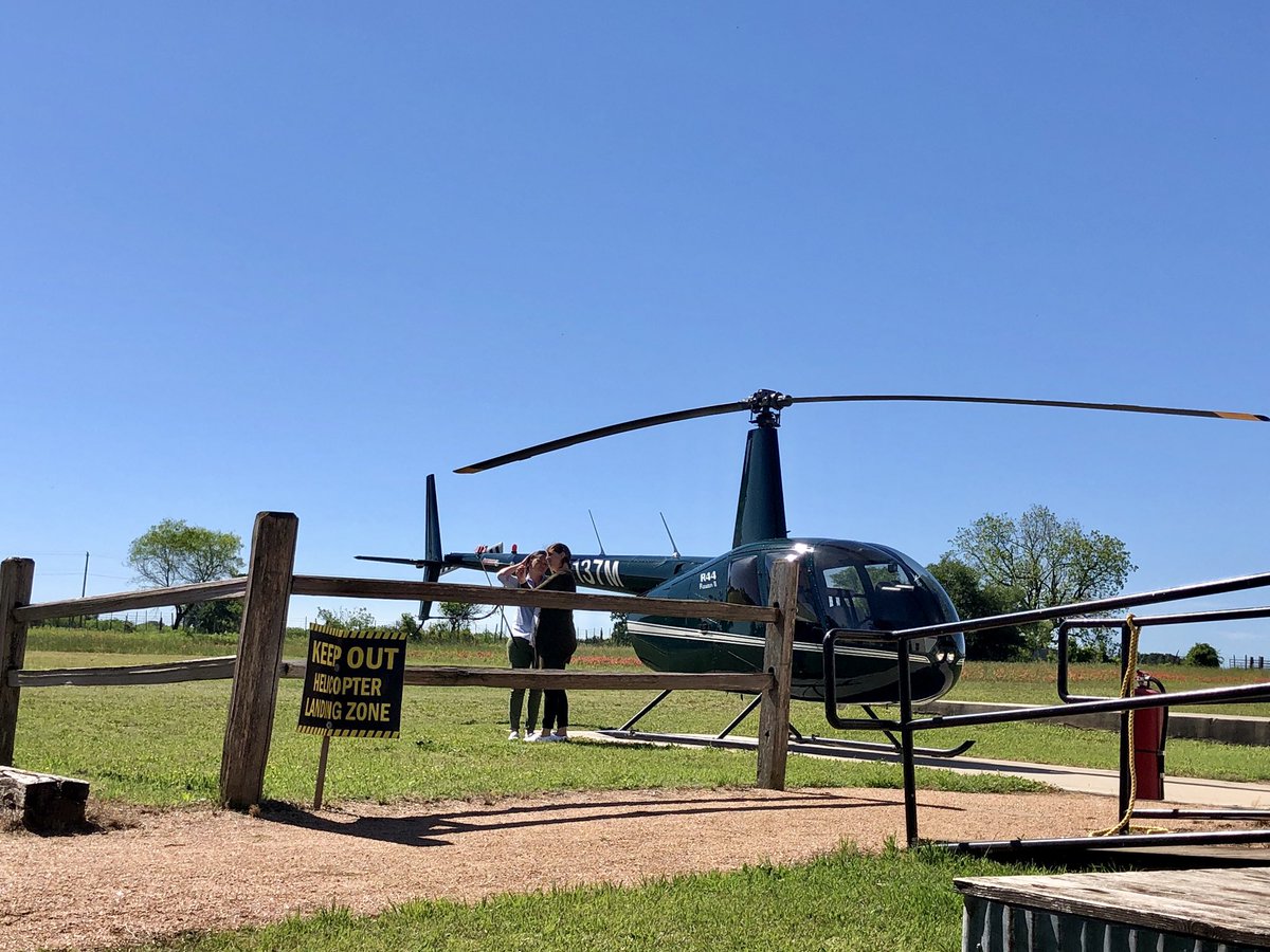 What a beautiful day in Austin to Fly. Come see us we fly everyday of the week . <a href="/UTAustin/">UT Austin</a> <a href="/austin360/">Austin 360</a> <a href="/VisitAustinTX/">Austin Texas</a>