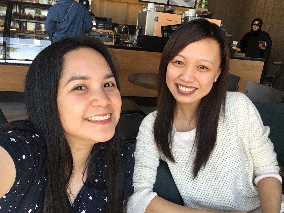 AmyNuesca's tweet photo. So happy 2 see this very beautiful and super bait na girl.😁 after how many years..we've met.
#@Kuwait
#highschoolclassmate
@juegodehannah https://t.co/YnM9DpakIl