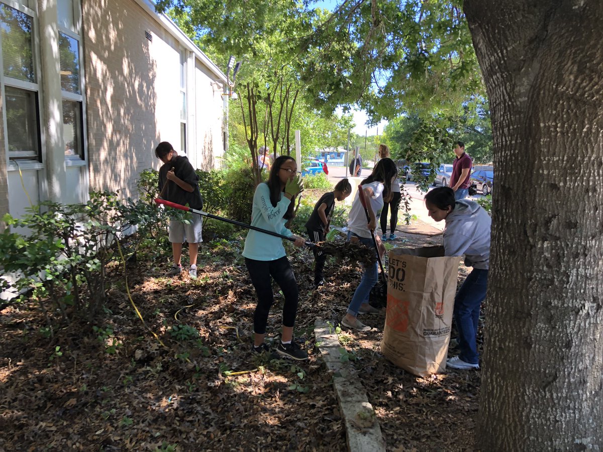 BedichekMS's tweet photo. Thanks to all staff and community members for your hard work in keeping Bedichek beautiful!! #AISDgotTalent https://t.co/s3e4kS581T