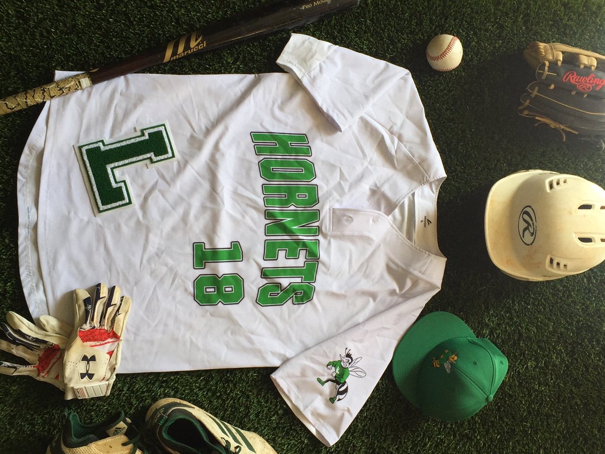 sk8everyday's tweet photo. Some Of My Baseball Tools Aaron R Lincoln Hs San Diego (Taking Your Fav Pitcher Deep Everygame) @sdutCanepa @SDPrepInsider @CoachUngricht @SDPreps @SD_MAXPREPS @SimplyAJ10 @TimAnderson7 @KUSIPPR @Mariners @Pirates #ESPN #Athletics #BASECAMP https://t.co/P4qpIu2mio