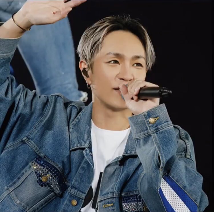 あすか aのリーダーは 浦田直也 あなたしかいません 6人でステージの上で歌って踊って笑ってる姿が見れますように 待ってます あすか aのリーダーは 浦田直也 あなたしかいません 6人でステージの上で歌って踊って笑ってる姿が見れますように 待ってます