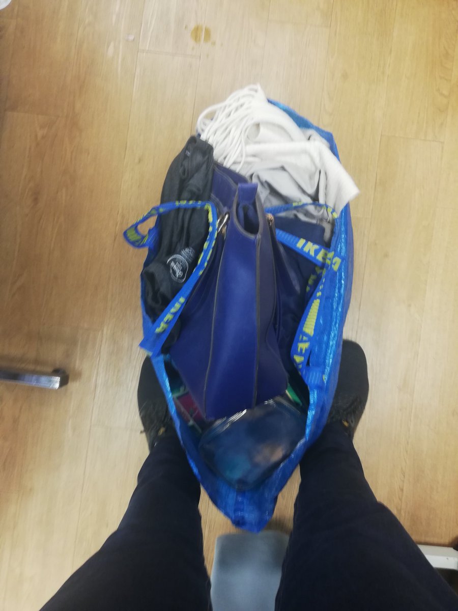 upcycledbottles's tweet photo. What a day, gutted the house, donated loads to the cats protection &amp; I'm now down the pub having a Diane Abbott https://t.co/3yy9mxtzQX