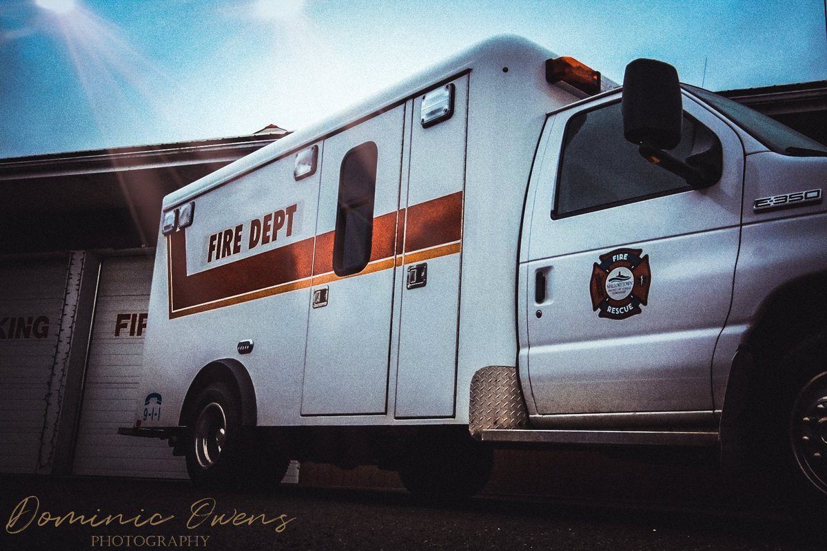 DomChrisOwens's tweet photo. Front of Yonge Fire and Rescue held a pancake breakfast this morning to support the women's auxiliary.

Amazing bunch of volunteers and staff attended and staffed the event that was booming with local support.
#ygk #firefighter #photography #FireDepartment #fundraiser #Community https://t.co/b4YS5WhR5a
