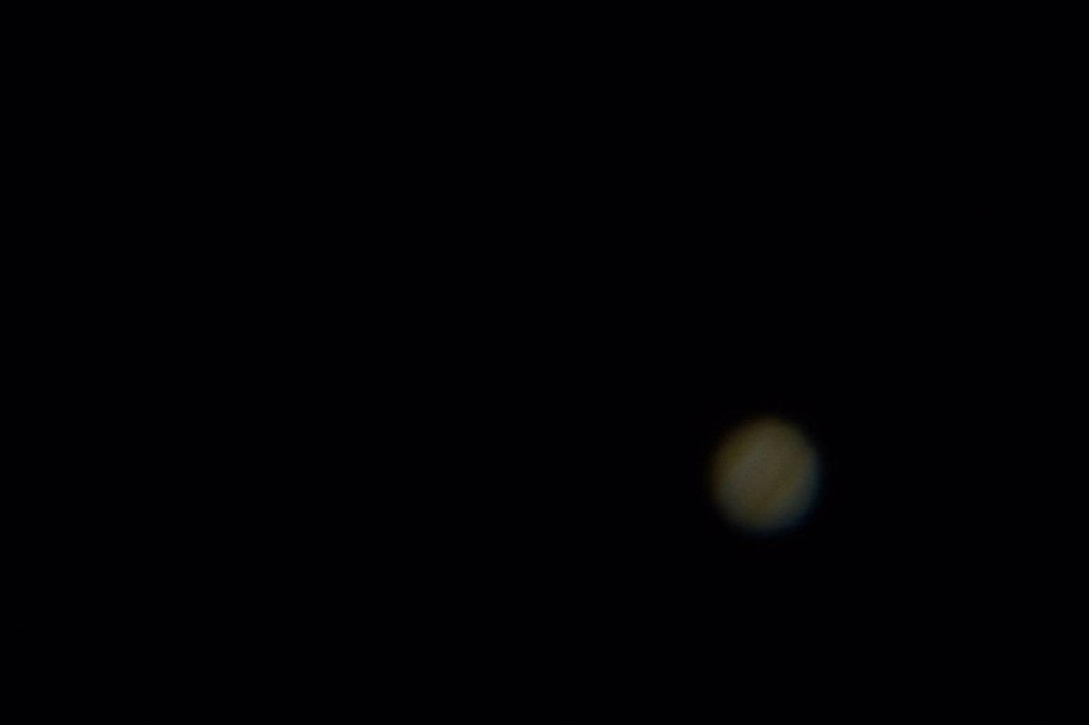 FRACTAL_SB_US's tweet photo. It was very hard to see Saturn.
But it's so beautiful ; ) https://t.co/xjsF8WFGFn