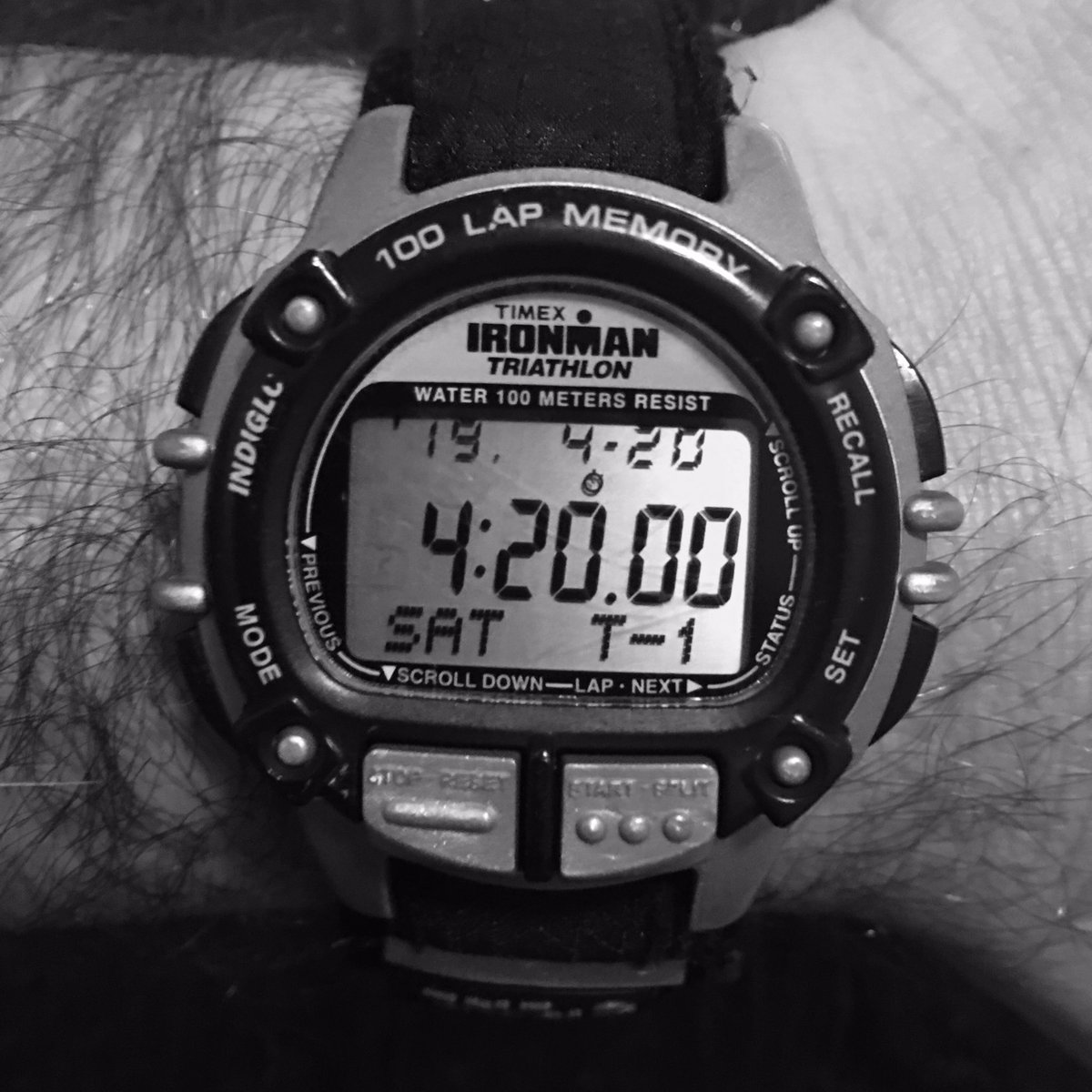 jockowillink's tweet photo. 4:20.  
Roll some jiu-jitsu. 
Smoke some burpees.
@joerogan @eddiebravo https://t.co/nvI0VuvdHX