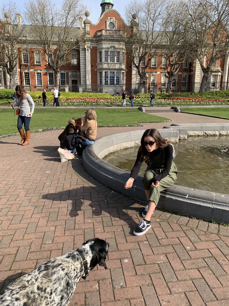 emmapullen6's tweet photo. when a dog walks by... https://t.co/bqVSvdsCEJ