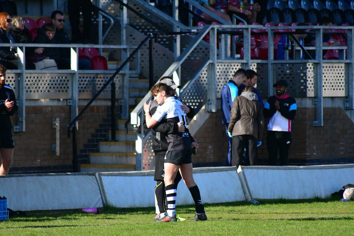 UGRFC's tweet photo. 💙| #Varsity19

Over Easter weekend, we’ve decided to look back at our Varsity win over Worcester.

Today we’ve got some shots of the boys during the game.

@danhillphoto providing the goods as always!

#poweredbypulsin #4rthur #4andcounting https://t.co/iSjL6W0Y9x