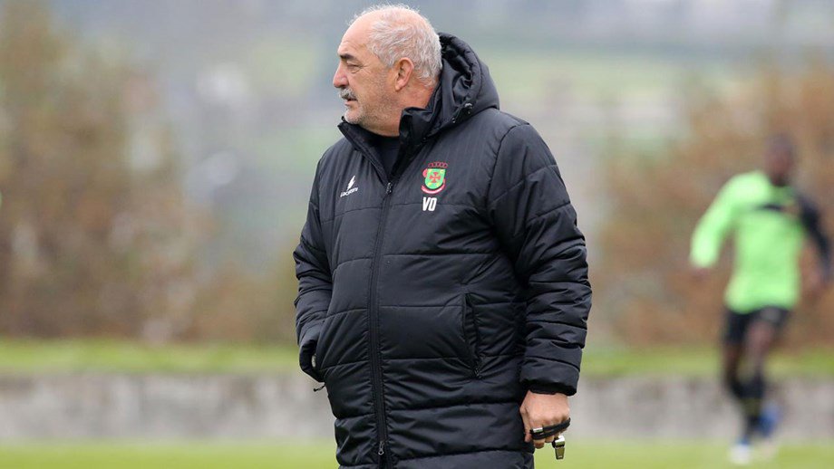DTransferencias's tweet photo. As subidas de Vítor Oliveira:

Paços de Ferreira (1990/91)
Académica (1996/97)
União de Leiria (1997/98)
Belenenses (1998/99)
Leixões (2006/07)
Arouca (2012/13)
Moreirense (2013/14)
União da Madeira (2014/15)
GD Chaves (2015/16).
Portimonense (2016/17)
Paços de Ferreira (2018/19) https://t.co/AO7CYQ7R6a