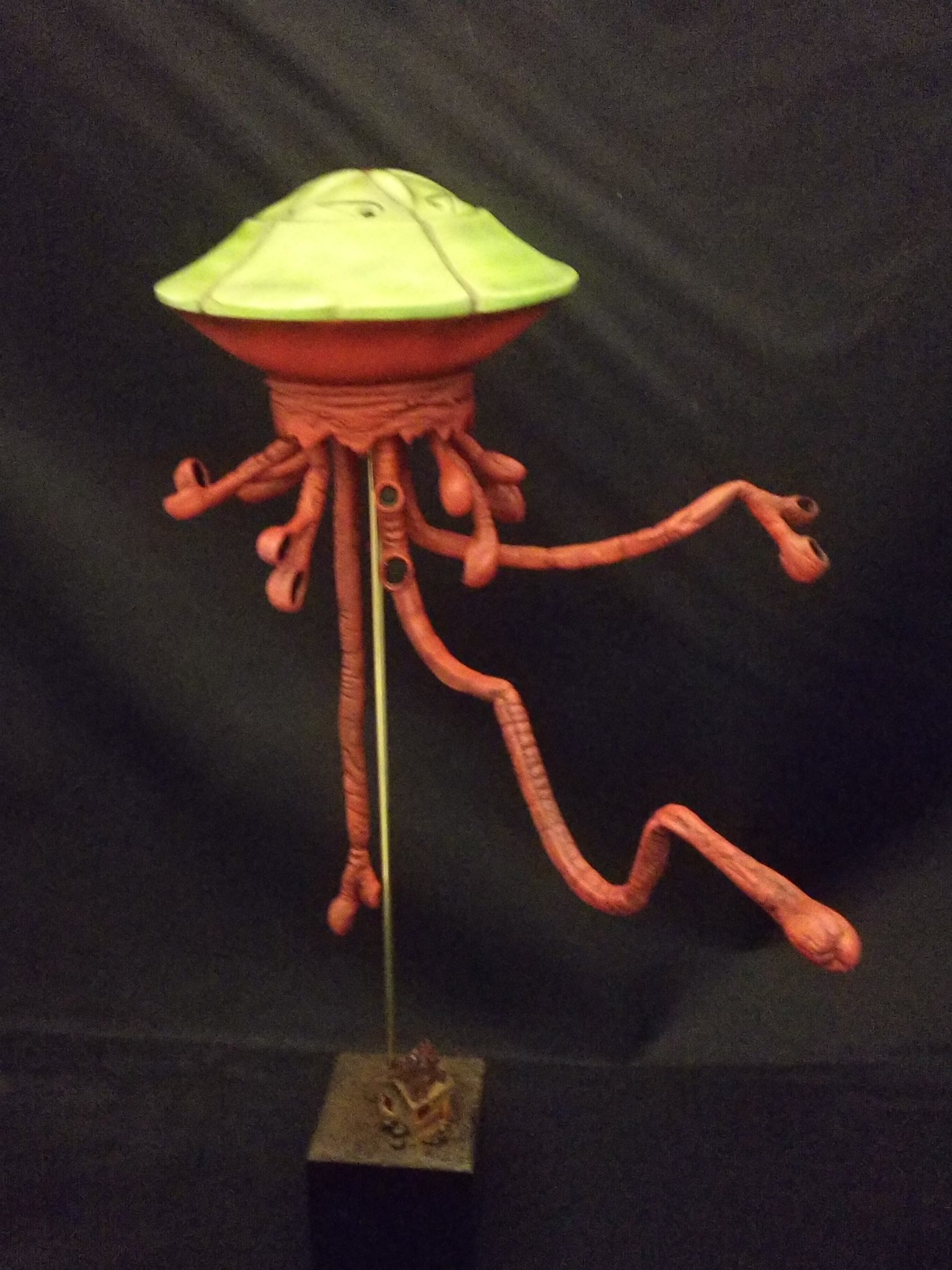 怪獣郷 ウルトラマンレオ アブソーバ 黄色成型/メタ緑彩色 やまなや