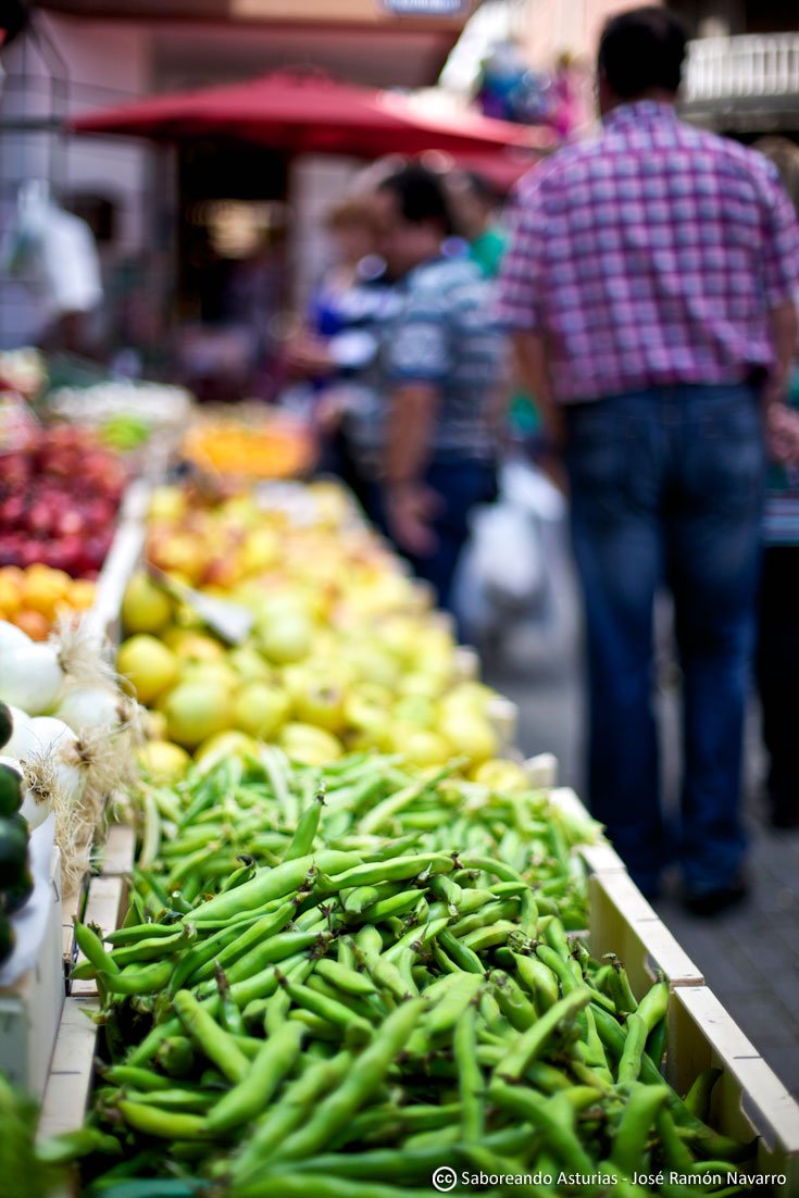 TurismoAsturias's tweet photo. Una vuelta por los mercados para comprar los mejores productos, y de paso conversar con los vendedores, es una auténtica inmersión en la vida cotidiana de #Asturias... ¡y de paso es la ocasión perfecta para el aperitivo! https://t.co/ndPBt2ywJ3 https://t.co/EHO4BQD7EO
