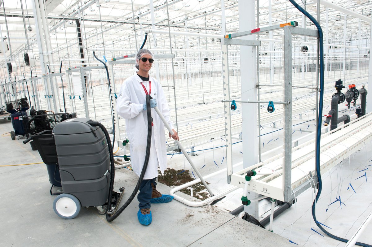 Ludovic is a Cleaning and Sanitation Specialist here at HEXO Corp, he is also employee #420! As a fast growing company we will soon surpass 1000 employees. Apply today and maybe you could be employee #1017! bit.ly/2BC9prD