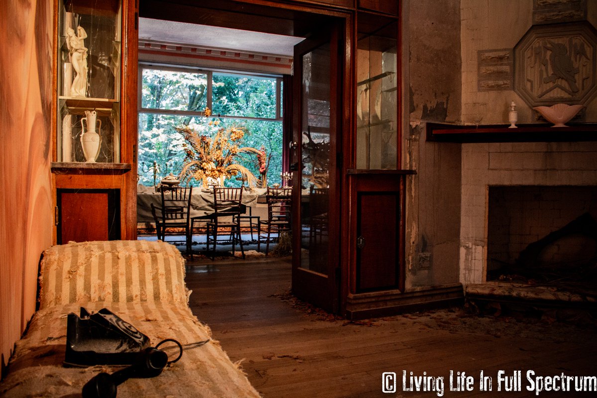 SarahLLIFS's tweet photo. More ..... Empire Rone #empirerone #blog #blogger #photography #abandoned #livinglifeinfullspectrum https://t.co/hdBOu7IqYX