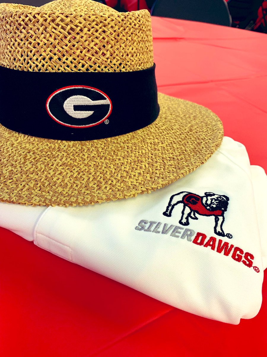 silverdawgs's tweet photo. #0moredays until G-day!! 🙌🏼 wake up Dawg Nation. It’s Saturday in Athens! #silverdawgs #hospitalityhosts https://t.co/m7ZWv4whJO