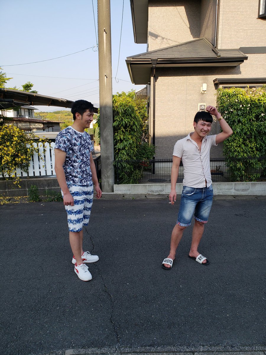 hitoshi1696's tweet photo. ベトナムに弟と妹が沢山出来た！ https://t.co/M4UBUzLv8T