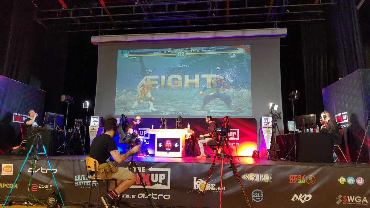 ZOWIEConsole's tweet photo. This weekend in lyon features @THEMIXUPLyon , qualifier of Capcom Cup and Tekken World Tour. Tune in for action. https://t.co/T5EVuG50Xc https://t.co/aDm5JsYWFc