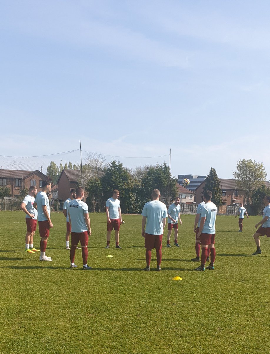 bearsmuscle's tweet photo. The weather is nice the boys are fired up for todays @CheadleNomads home game against @barntonfc in the @nwcfl

#sportstherapy #pitchside #football #BankHolidayWeekend #cheadle https://t.co/mDQrhUOTGJ
