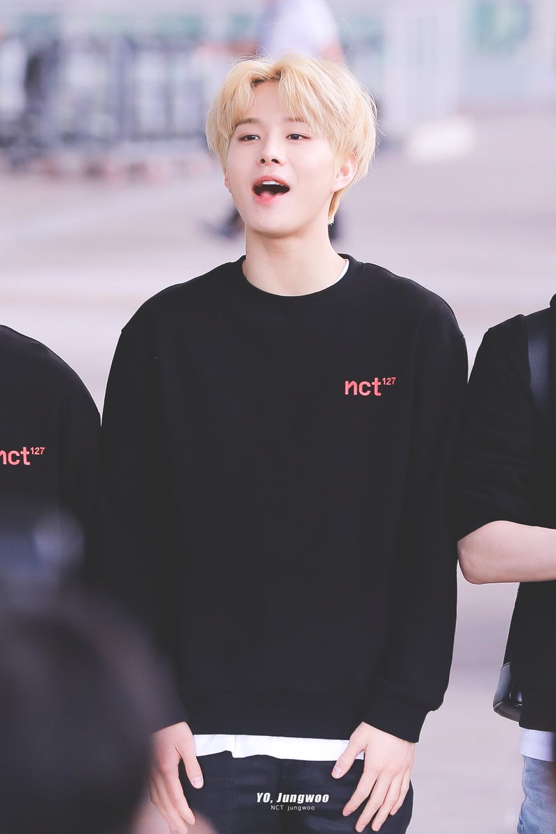 Yo_Jungwoo's tweet photo. 20190416 ICN 

몽몽아보고시포🐶
귀엽게먕먕거리며 떠난 정우💚

#jungwoo #정우 #nct127⁠ ⁠#yojungwoo
#ジョンウ20190316 https://t.co/RtGEbin4tb