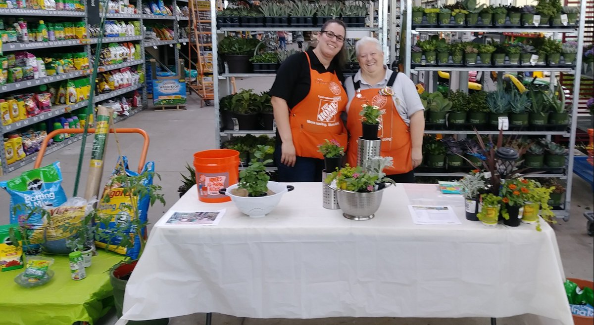 MeaganGus's tweet photo. Come visit 2 Gals in a Garden today at your Harbison Home Depot for help with all of your container gardening needs! #2GalsInAGarden #homedepot #garden #WorkshopsThatWork https://t.co/DZuO1An7tm