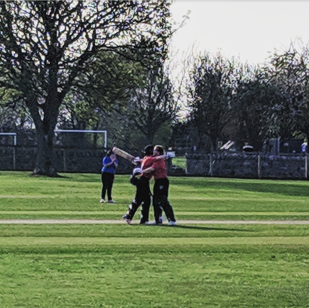 ScotlandEagles's tweet image. She's only gone and got 💯! Outstanding from @Kathryn_Bryce! Eagles are now 208-2 off 37 #GoEagles🦅