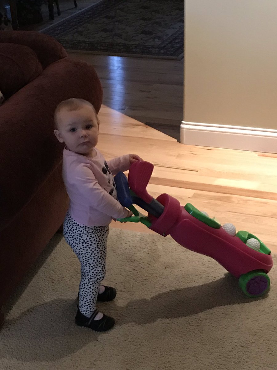 MahanTim's tweet image. Fun sleepover with my Favorite Granddaughter.  Got to start them out early.  #TigerEffect @TheMasters