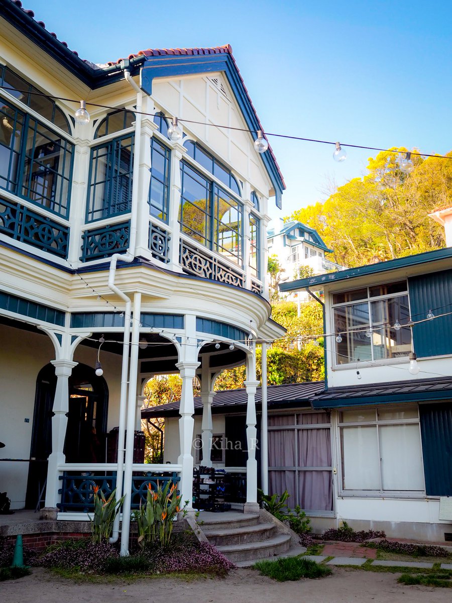 FleurpicKihar's tweet image. 花盛りのグッゲンハイム＊
カーテン越しに光が少しずつ暮れてゆくのや、そとからひびく電車の音が、より素敵な空間にしていたように思います。心が洗われる素晴らしい時間でした。忘れることなんてできません！w

#LP9 #新居昭乃