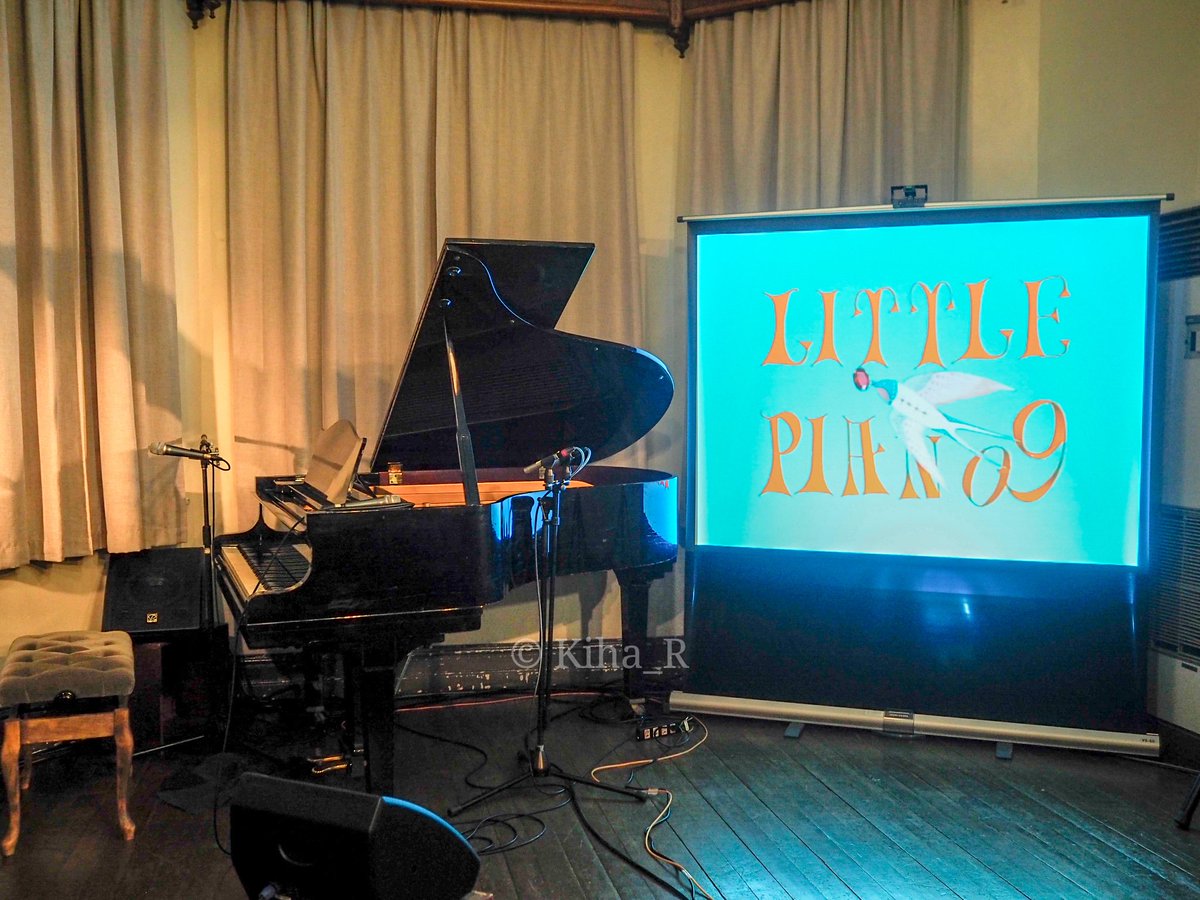 FleurpicKihar's tweet image. 花盛りのグッゲンハイム＊
カーテン越しに光が少しずつ暮れてゆくのや、そとからひびく電車の音が、より素敵な空間にしていたように思います。心が洗われる素晴らしい時間でした。忘れることなんてできません！w

#LP9 #新居昭乃