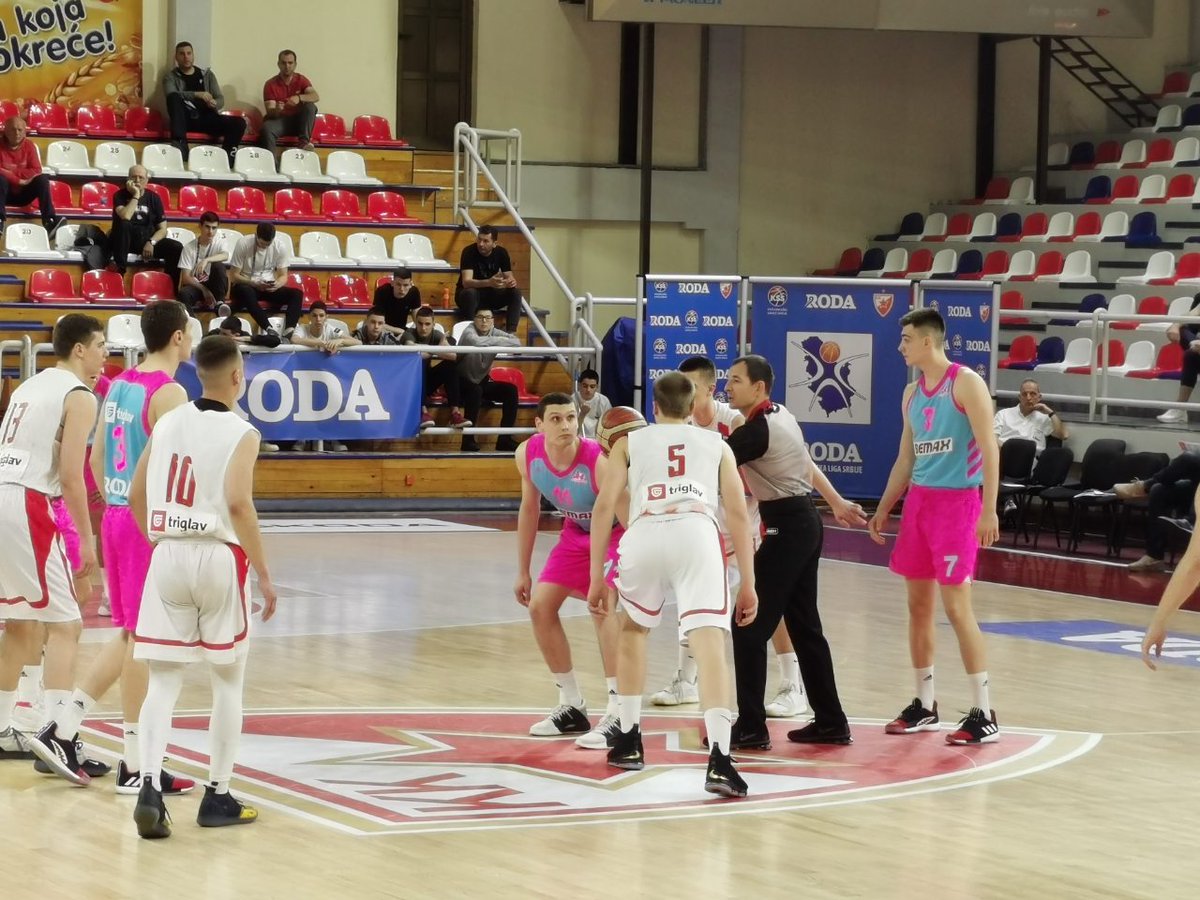 KKMegaBasket's tweet photo. Polufinale prvenstva Srbije za juniore: @kkcrvenazvezda - Mega Bemax 42:29
📊 Langović 14, Cerovina 6
#MegaBemax #malivelikiklub #RodaJLS https://t.co/ZLm4L4RMrl